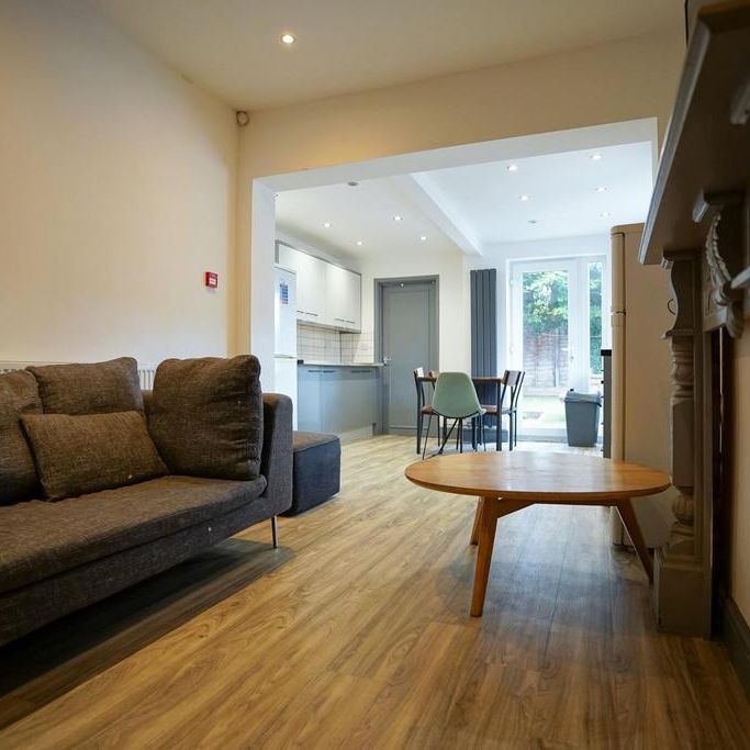 5 bedroom house to rent - Photo 1