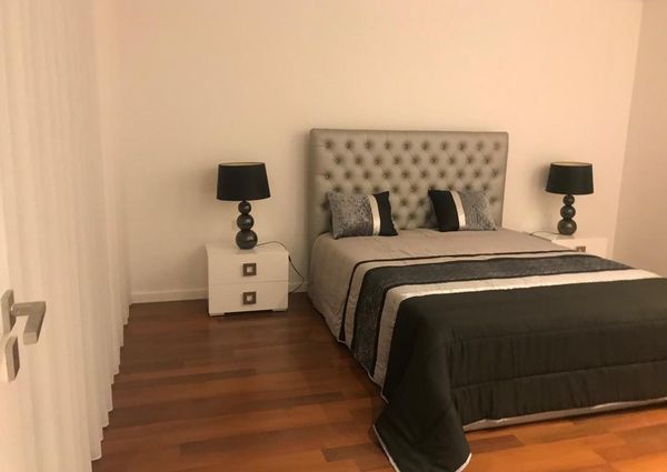 ApartamentoT1 mobilado e equipado, com lugar de garagem, no centro da cidade!