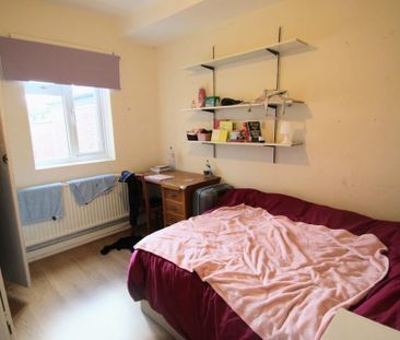 5 bedroom terraced house to rent - Photo 3