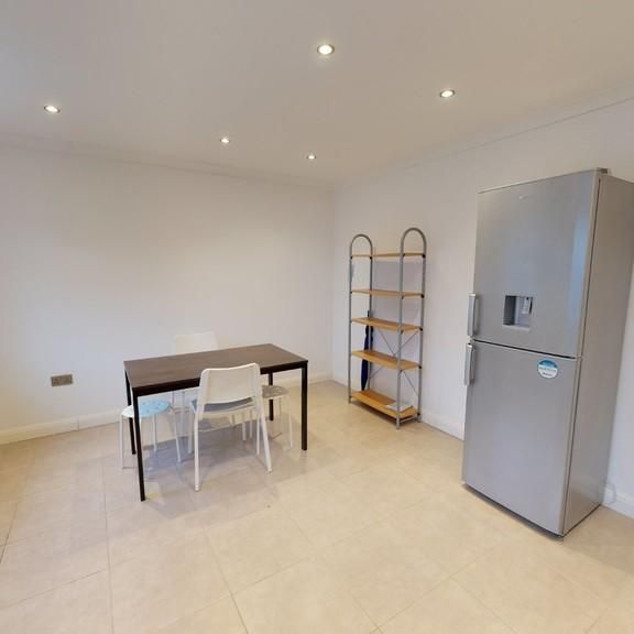 1 bedroom ground floor flat to rent - Photo 1