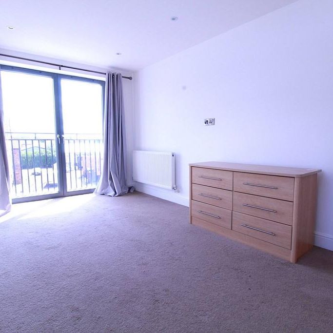 2 bedroom flat to rent - Photo 1