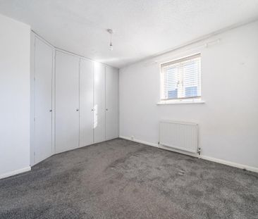 2 bedroom semi-detached house to rent - Photo 6