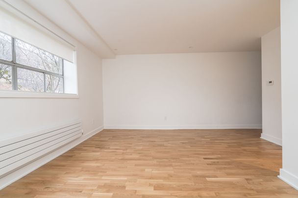 39 Riverwood Parkway - Photo 1