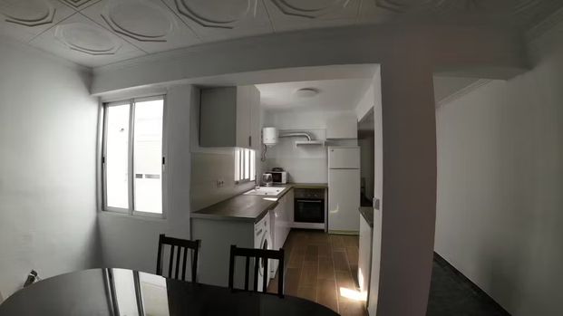 Avinguda de la Malva-Rosa, Valencia, Valencian Community 46011 - Photo 1