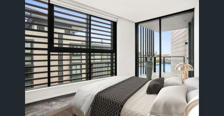 Executive Two-Level Apartment with Sweeping Water Views in Anadara - Photo 2