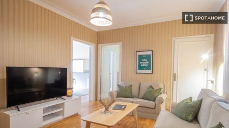 barcelona, Catalonia 08022 - Photo 4