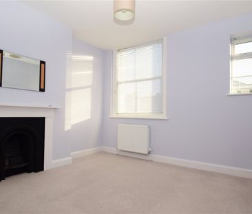 2 bed apartment to rent in Carlton Terrace, Scarborough, YO11 - Photo 3