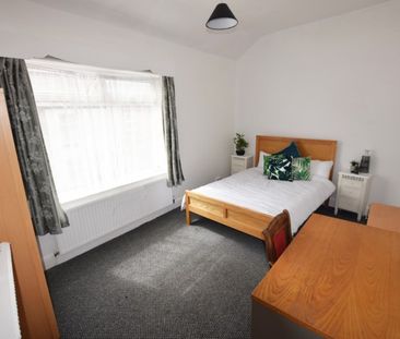 Room 1 - Photo 1