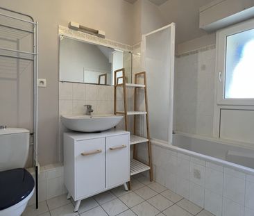 Maison T3 plein centre de Plescop en location meublée - Photo 5