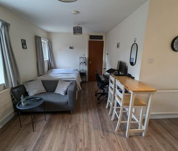1 bedroom property to rent - Photo 3