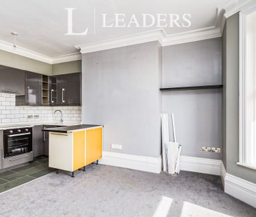 1 bedroom apartment to rent South Terrace, Littlehampton, BN17 - Photo 6