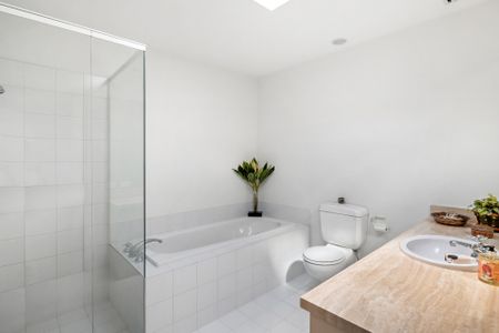 6A Myamyn St, Armadale - Photo 2