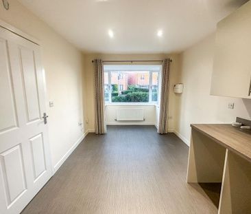 3 bedroom semi-detached house to rent - Photo 6