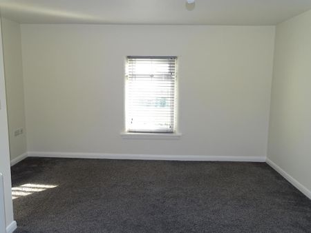 3 bedroom detached house to rent - Photo 4