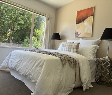 Charming Townhouse in Bayview - Photo 2