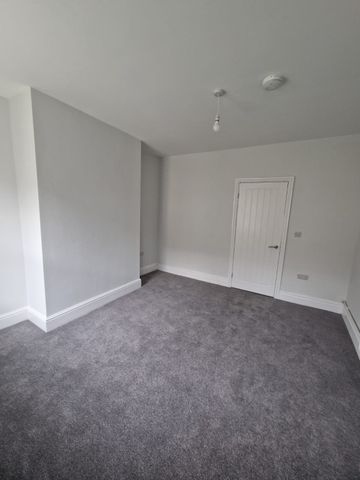 To Let – Rhodes Terrace, Barnsley S70 - Photo 5