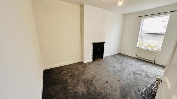 4 bedroom terraced house to rent - Photo 1