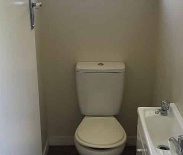 Sunny home close to Paritutu and Back Beach - Photo 5