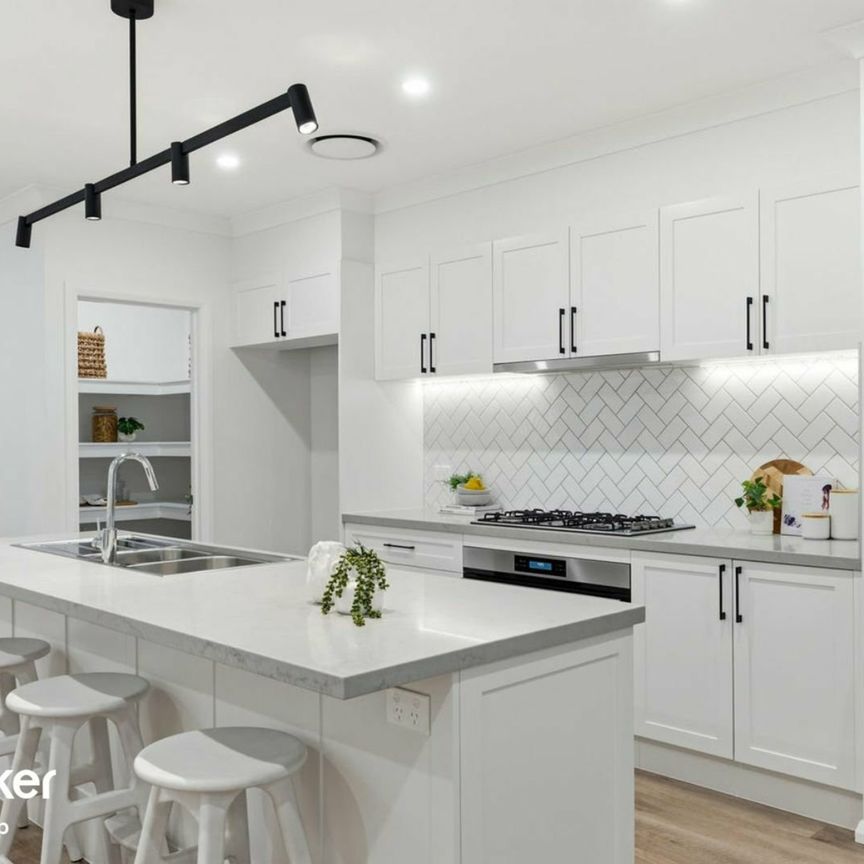 48 Safari Drive, Silverdale - Photo 1
