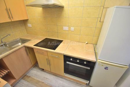 1 bedroom in a house share to rent - Photo 5