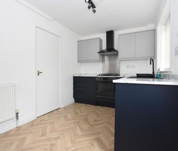 2 bedroom semi-detached house to rent - Photo 2