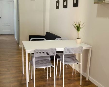 Carrer de Joaquín Costa, Valencia, Valencian Community 46005 - Photo 2