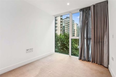 A three bedroom apartment, with balcony views. - Photo 5