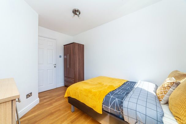 Room in a Shared House, Dawes Road, SW6 - Photo 1