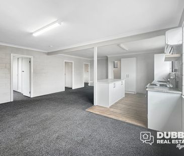 UPSTAIRS UNIT IN THE HEART OF DUBBO. - Photo 4