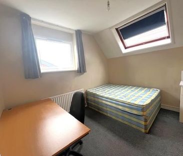 Stokes Croft, Bristol - Photo 4