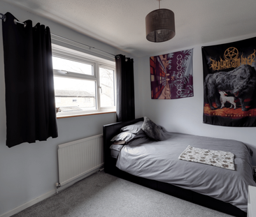 3 bedroom terraced house to rent - Photo 4 | Rentumo