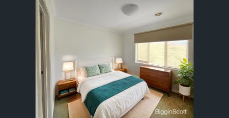 Family Comfort in a Quiet Court Location - Photo 3