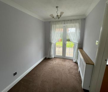 3 bedroom semi-detached house to rent - Photo 2