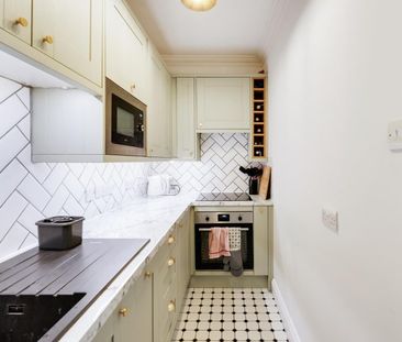 1 Bed Flat - Photo 1