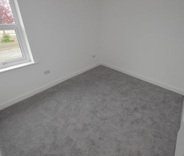 2 Bedroom Apartment - Photo 2