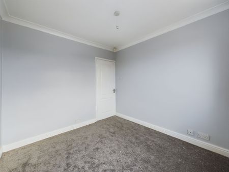 Heathfield Drive, Tyldesley, M29 - Photo 2