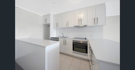 Spectacular Harbour & City Views in a Prestigious Potts Point Address - Photo 5
