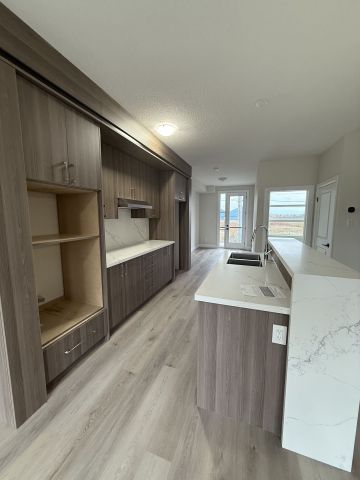 For Lease - 13 Keystone Trail, Welland, Ontario - Photo 2