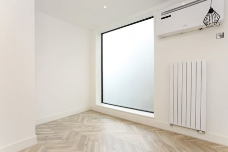 Cardigan Road, Bow, London E3 - Photo 2