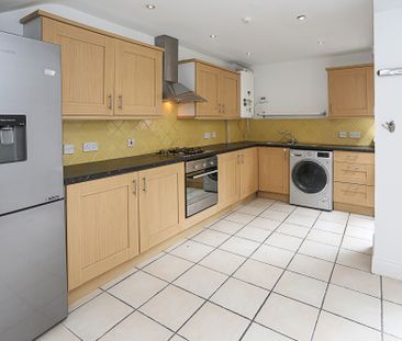 32 Rutland Street, Belfast, BT7 2FJ - Photo 4