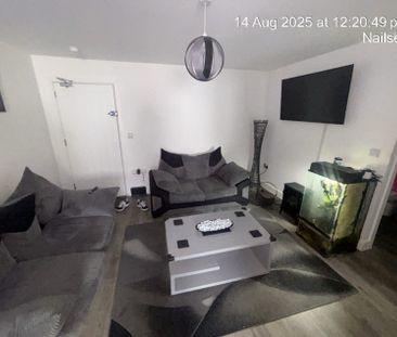 1 Bed Flat - Photo 3