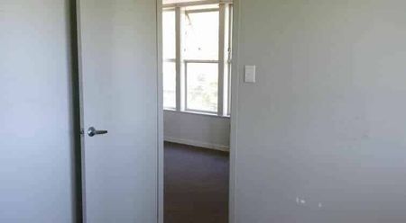 Lovely 2 bedroom property with amazing views - Photo 5