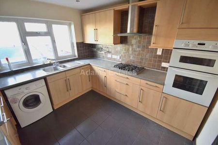 Kingsley Close, Reading, RG2 - Photo 4