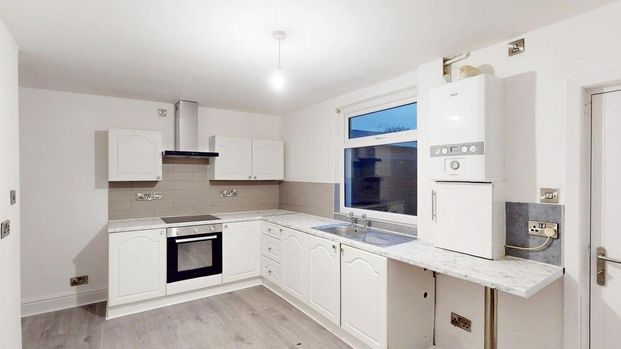 2 bedroom terraced house to rent - Photo 1