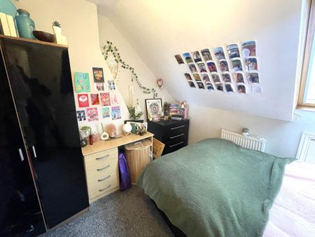 3 bedroom flat to rent - Photo 3