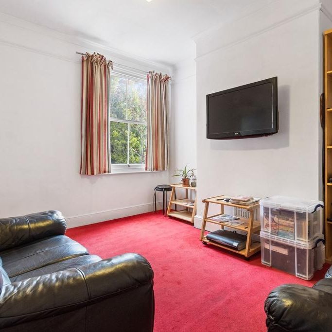 4 bedroom semi-detached house to rent - Photo 1