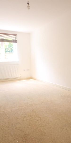 1 bedroom Apartment to let - Photo 1