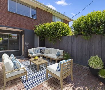 Sophisticated double-storey rental in prime Mentone location - Photo 4