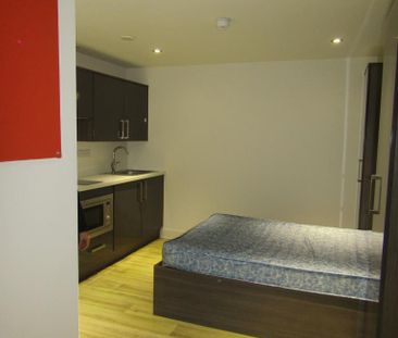 Studio to rent - Photo 5