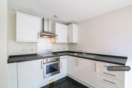 1 bedroom flat to rent - Photo 5